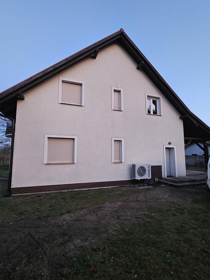 dom wolnostojący, 5 pokoi Brenno, ul. Leszczyńska. Zdjęcie 2