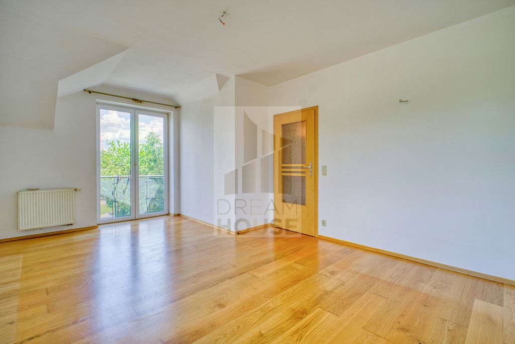 Mieszkanie 4-pokojowe Święta Katarzyna, ul. Polna. Zdjęcie 2