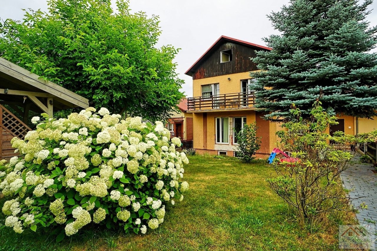 bliźniak, 11 pokoi Jelenia Góra Czarne, ul. Okrężna