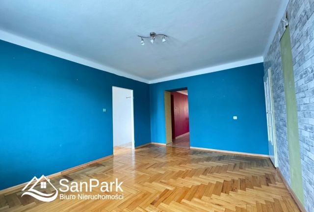 Mieszkanie 3-pokojowe Olszanica. Zdjęcie 3