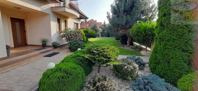 dom wolnostojący, 5 pokoi Brwinów. Zdjęcie 4