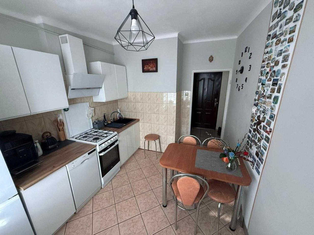 Mieszkanie 3-pokojowe Cieślin. Zdjęcie 4