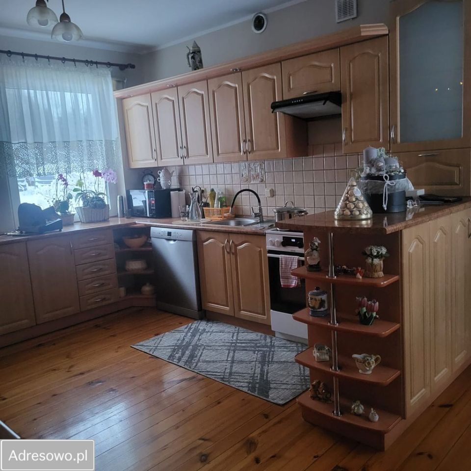 dom wolnostojący, 4 pokoje Pogobie Średnie. Zdjęcie 12