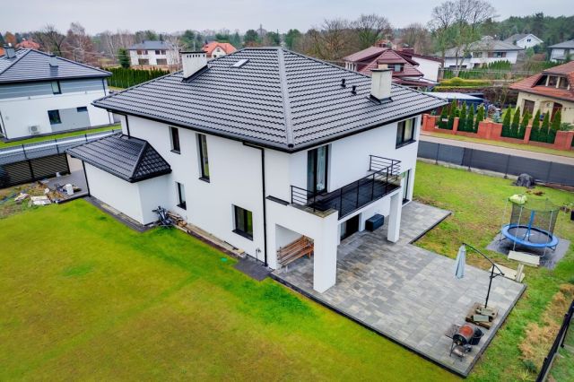 dom wolnostojący, 6 pokoi Chotomów, ul. Bagienna. Zdjęcie 2