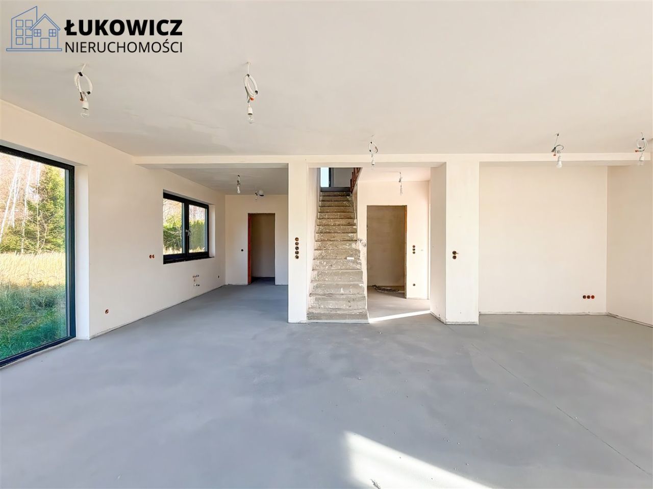 dom wolnostojący, 5 pokoi Kaniów. Zdjęcie 2