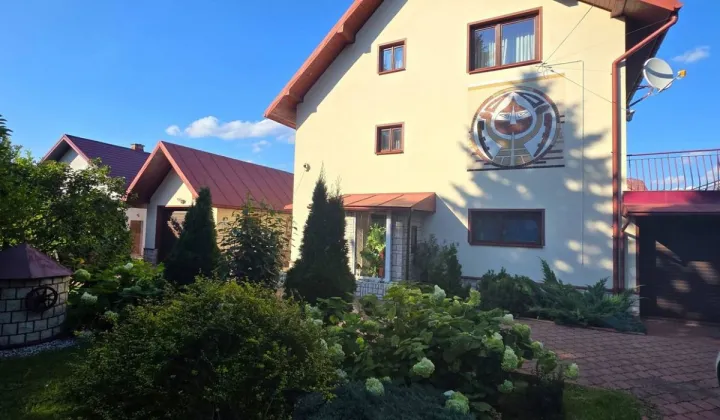 dom wolnostojący, 7 pokoi Besko
