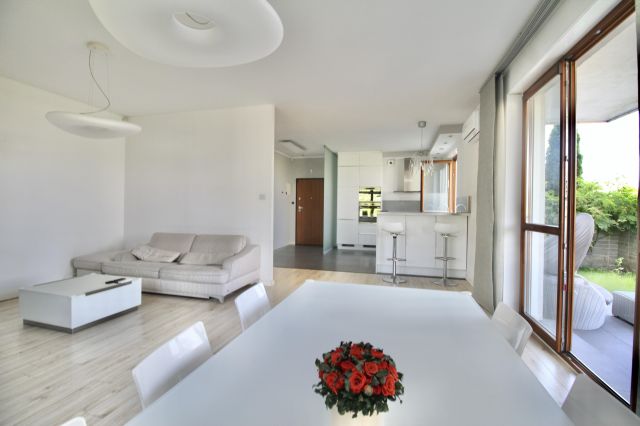 Mieszkanie 3-pokojowe Warszawa Wilanów, ul. Sejmu Czteroletniego. Zdjęcie 1