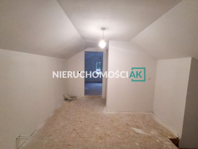 dom wolnostojący, 4 pokoje Pogoń Lubstowska. Zdjęcie 8