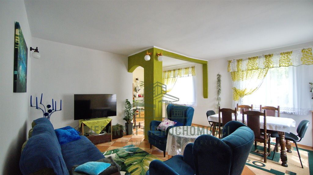 dom wolnostojący, 5 pokoi Łęczna, ul. Rynek III. Zdjęcie 2