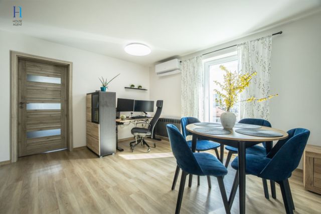 Mieszkanie 3-pokojowe Łódź Julianów, ul. dr. Władysława Biegańskiego. Zdjęcie 1