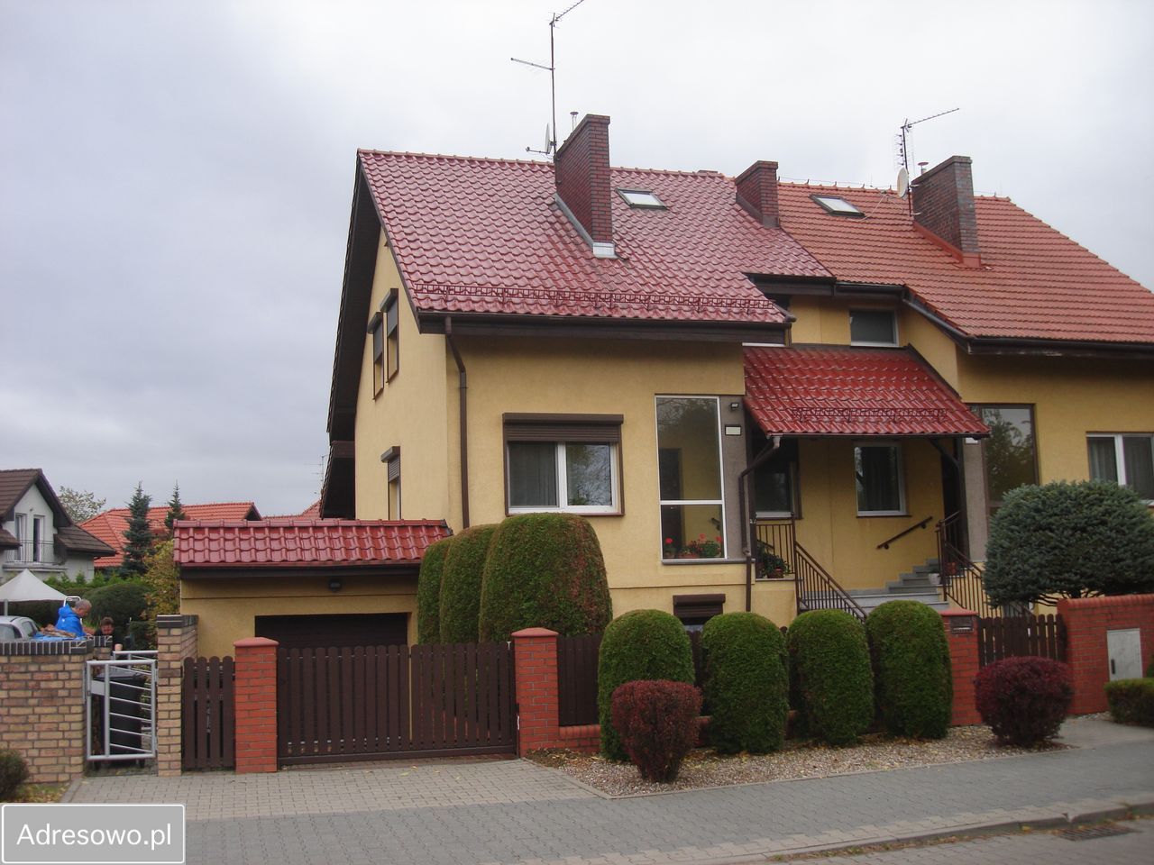 bliźniak, 5 pokoi Poznań Krzyżowniki, ul. Kościerzyńska. Zdjęcie 1