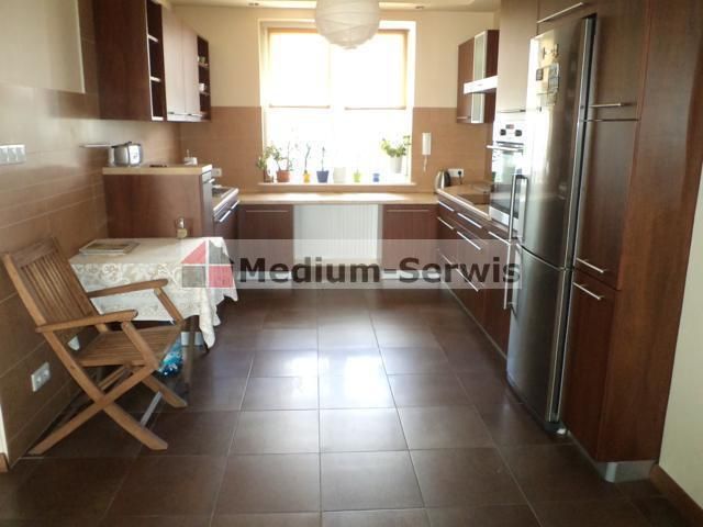 bliźniak, 4 pokoje Górno. Zdjęcie 4