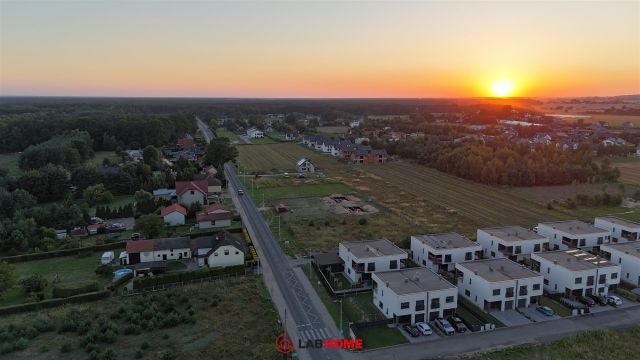 bliźniak, 4 pokoje Lubliniec. Zdjęcie 20