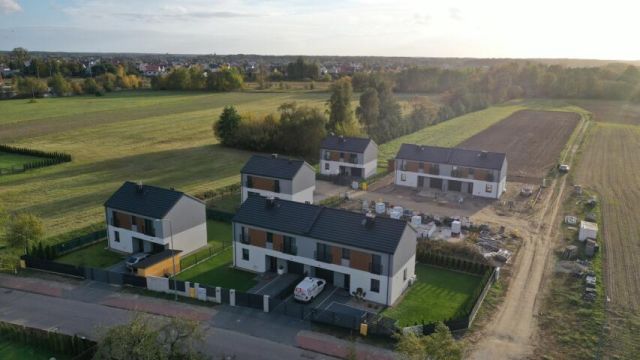 bliźniak, 5 pokoi Ostrołęka, ul. Wierzbowa. Zdjęcie 4