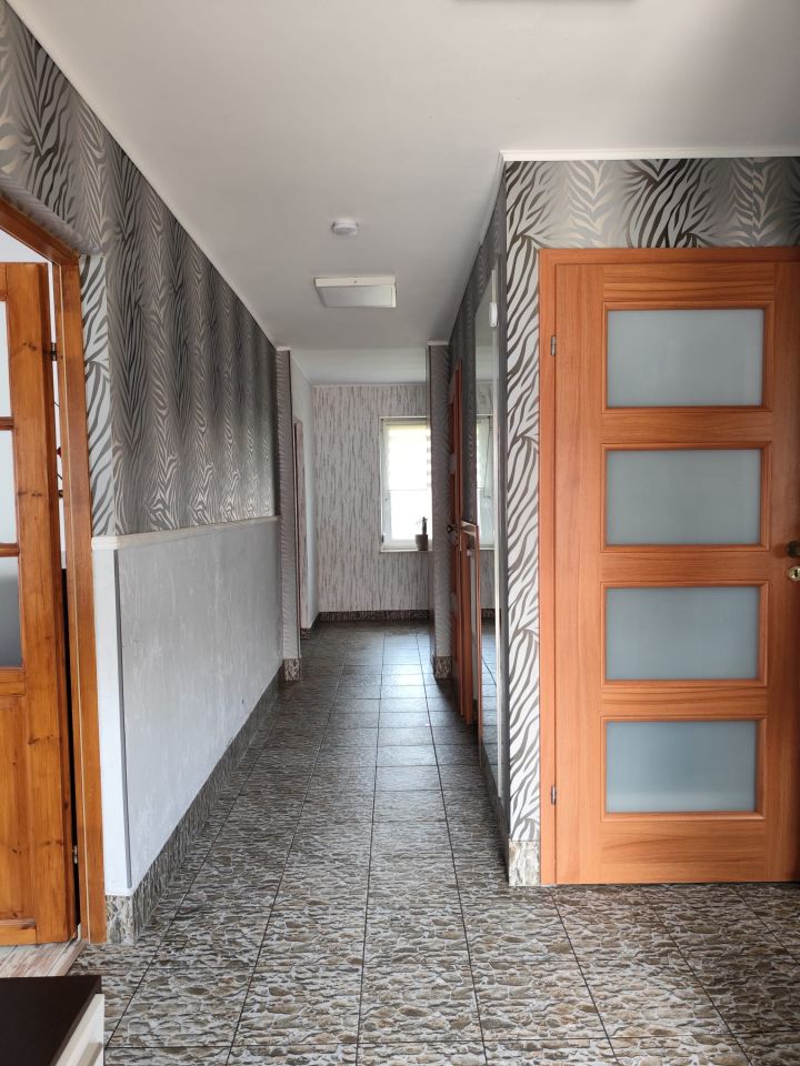 dom wolnostojący, 5 pokoi Starowice. Zdjęcie 2
