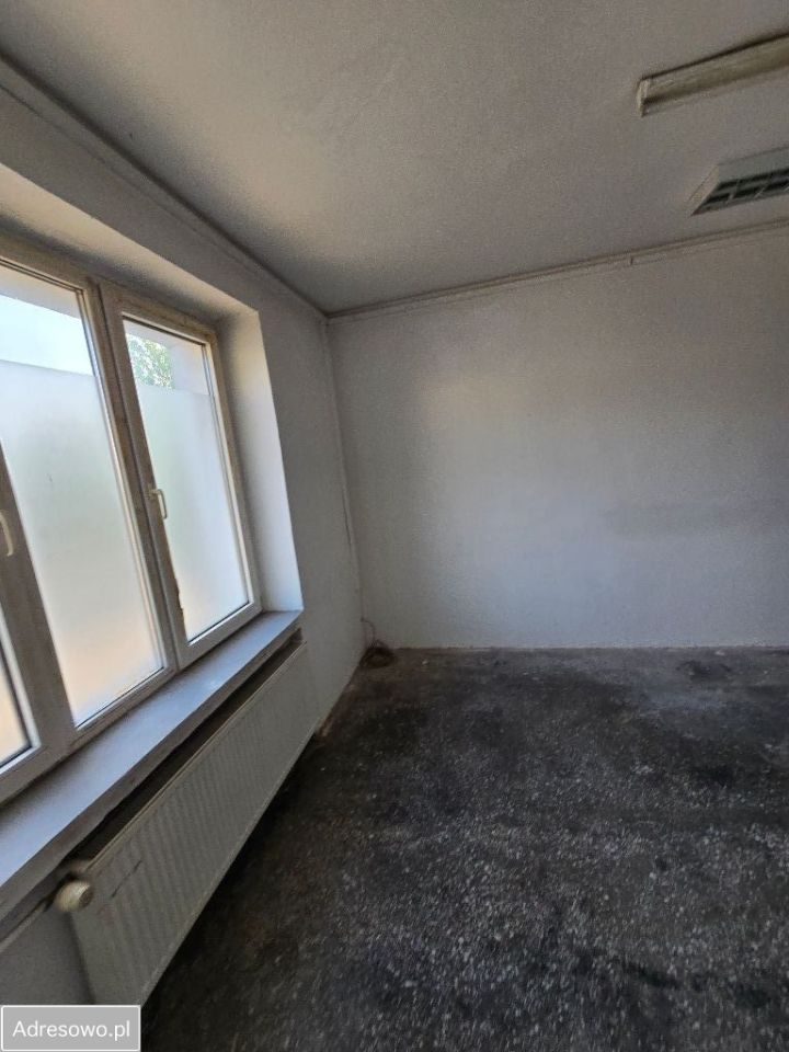 Hala/magazyn Lisi Ogon. Zdjęcie 18