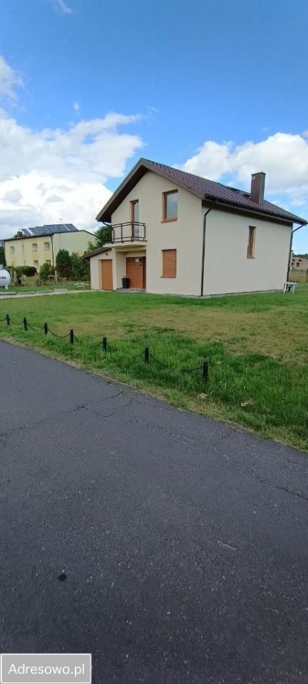 dom wolnostojący, 4 pokoje Hanusek, ul. ks. Stefana Łysika