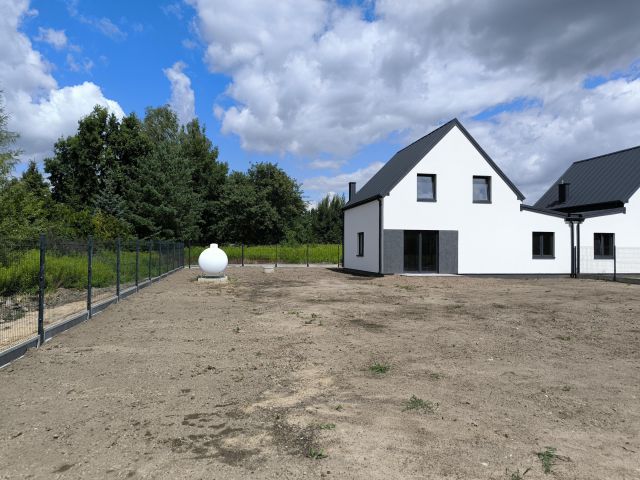 bliźniak, 4 pokoje Krzewina. Zdjęcie 5