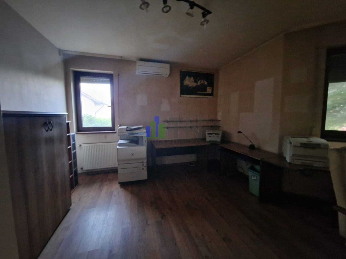 dom wolnostojący, 7 pokoi Kiełczów. Zdjęcie 10