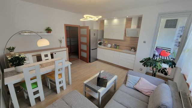 Mieszkanie 3-pokojowe Częstochowa Wrzosowiak, ul. Lipowa. Zdjęcie 1