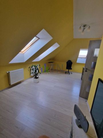 dom wolnostojący, 4 pokoje Czernica. Zdjęcie 13