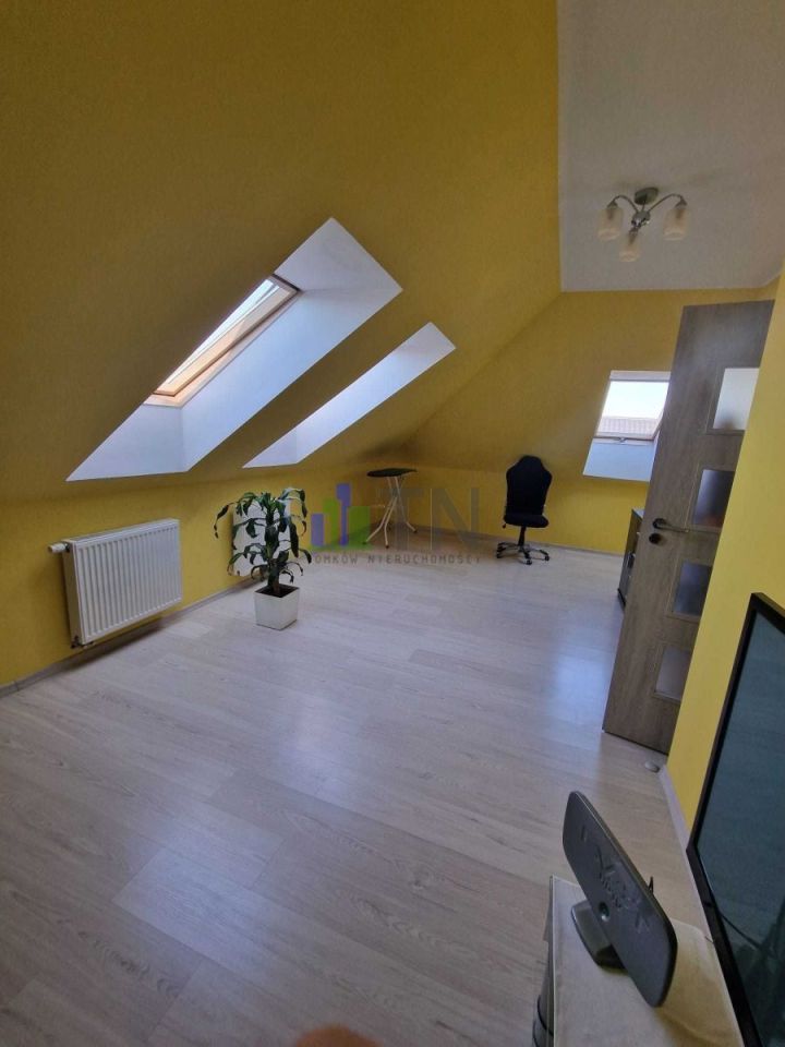 dom wolnostojący, 4 pokoje Czernica. Zdjęcie 13