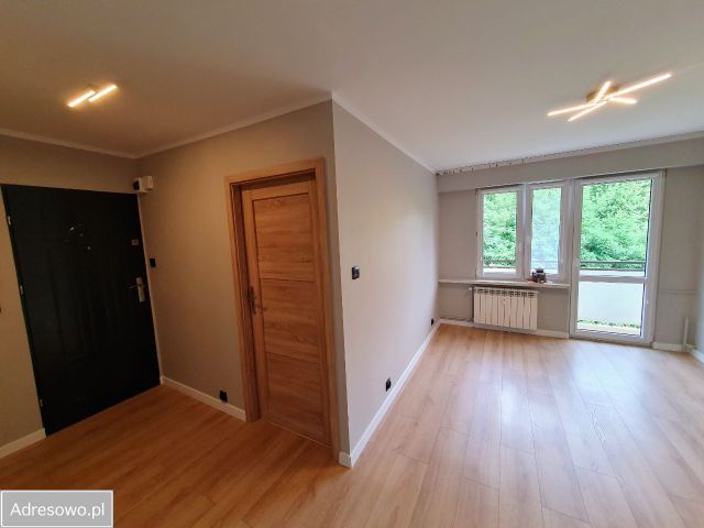 Mieszkanie 2-pokojowe Nysa, ul. Wincentego Karugi. Zdjęcie 1