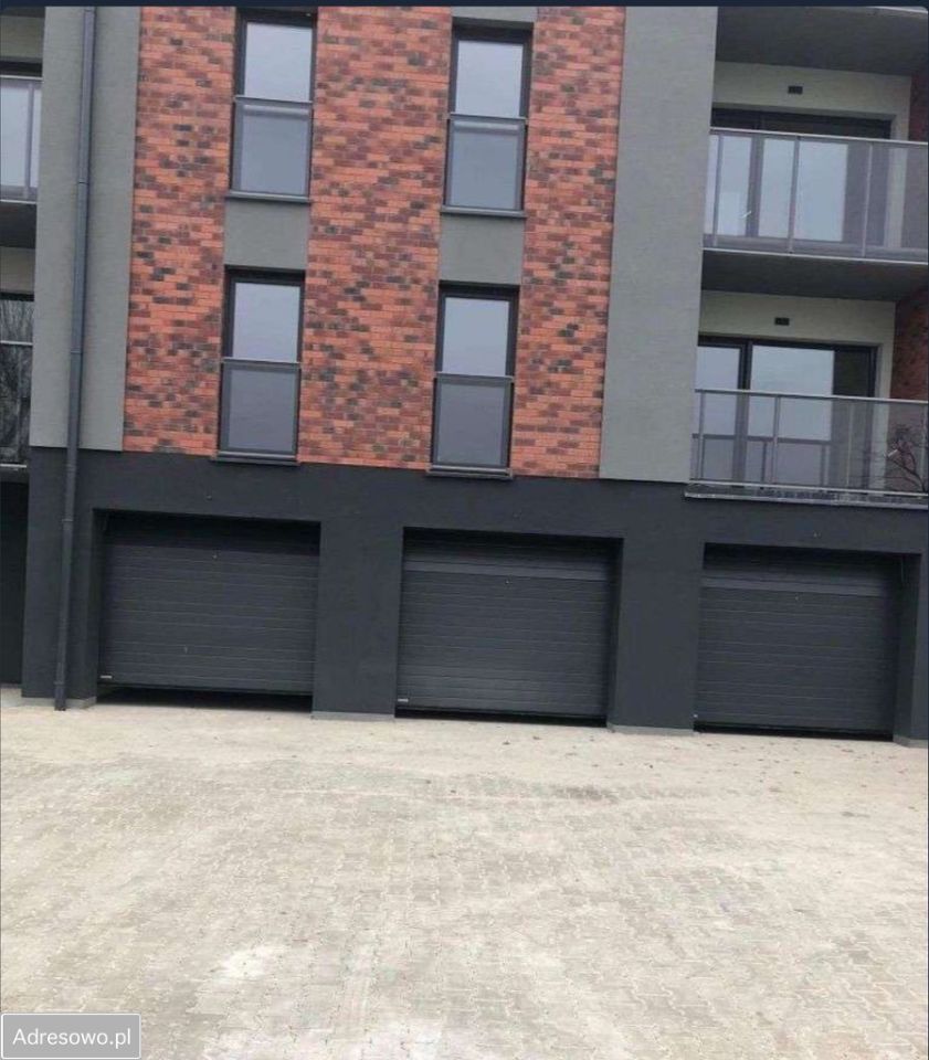 Garaż/miejsce parkingowe Śrem, ul. Wiejska. Zdjęcie 2