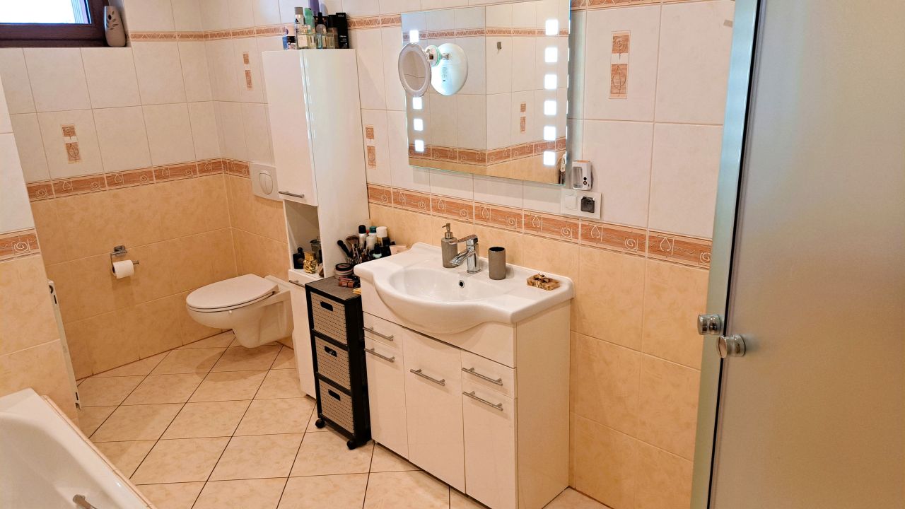 dom wolnostojący, 5 pokoi Ustroń Centrum, ul. Jana Wantuły. Zdjęcie 12