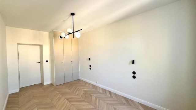 Mieszkanie 3-pokojowe Warszawa Śródmieście, ul. Wilcza. Zdjęcie 9