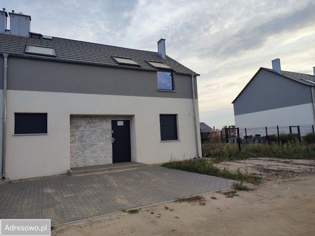 bliźniak, 4 pokoje Trzaskowo, ul. Przy Puszczy. Zdjęcie 1