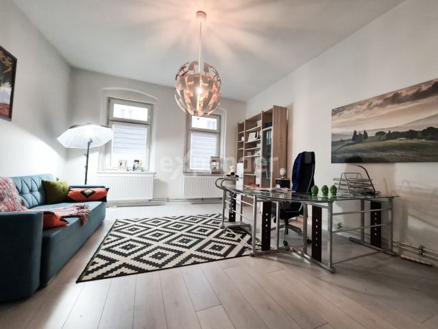 Mieszkanie 3-pokojowe Wałbrzych, al. Wyzwolenia. Zdjęcie 1