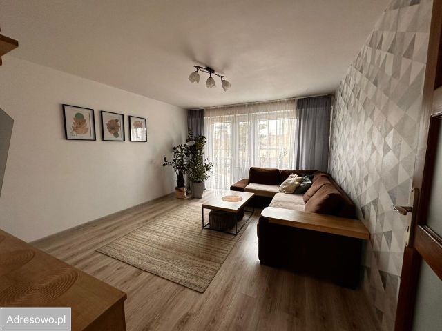 Mieszkanie 3-pokojowe Mrągowo, os. Metalowców. Zdjęcie 1