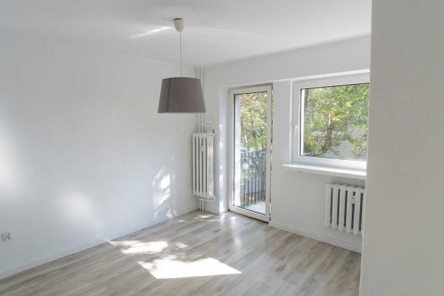 Mieszkanie 2-pokojowe Warszawa Bielany, ul. Jana Kochanowskiego. Zdjęcie 1