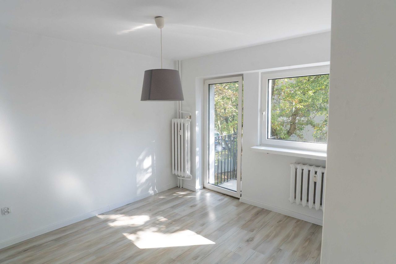 Mieszkanie 2-pokojowe Warszawa Bielany, ul. Jana Kochanowskiego. Zdjęcie 1
