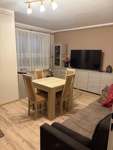 Mieszkanie 3-pokojowe Węgorzewo, ul. Stefana Żeromskiego 1. Zdjęcie 1