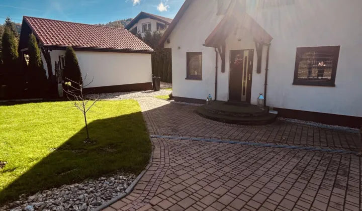 dom wolnostojący, 5 pokoi Brenna Bukowa, ul. Armii Krajowej