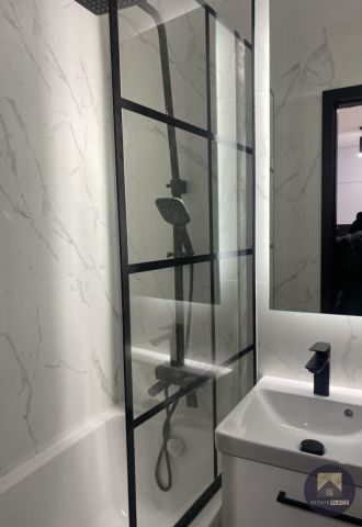 Mieszkanie 3-pokojowe Warszawa Grochów. Zdjęcie 4