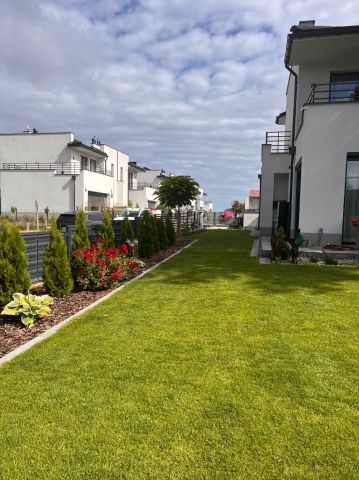 dom szeregowy, 4 pokoje Halickie. Zdjęcie 1