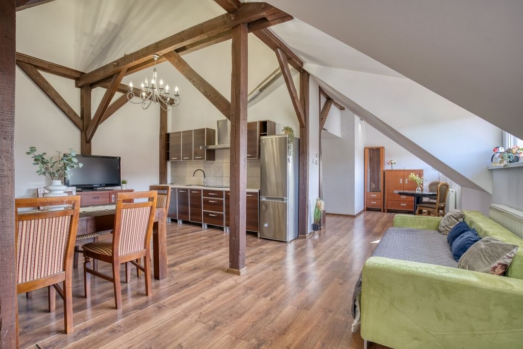 Mieszkanie 4-pokojowe Tychy, ul. Ojca Innocentego Bocheńskiego. Zdjęcie 4