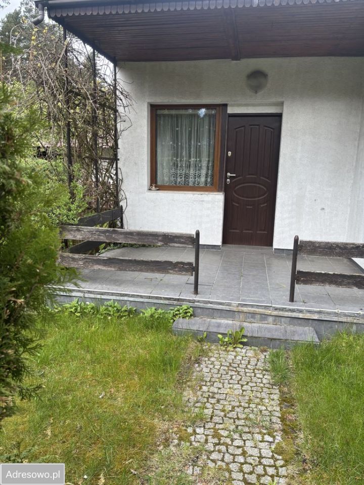 dom wolnostojący, 2 pokoje Jeziorna Józefów. Zdjęcie 3