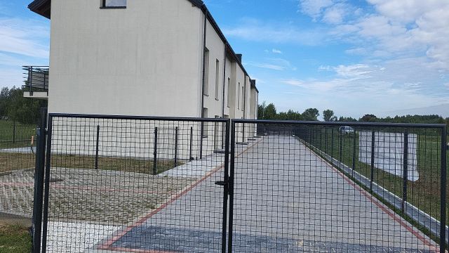 dom szeregowy, 5 pokoi Warszawice. Zdjęcie 8