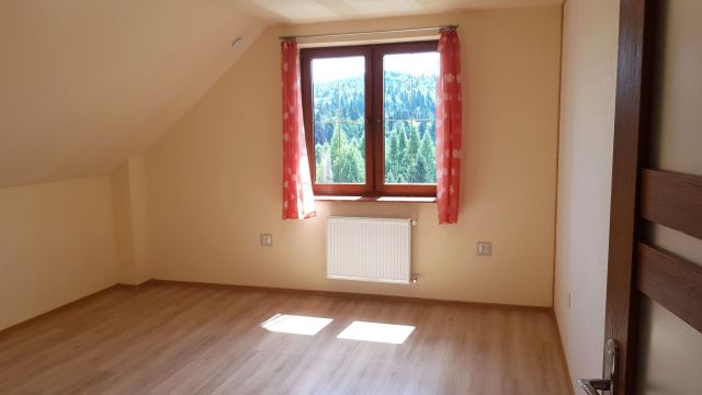 dom wolnostojący, 5 pokoi Lesko, ul. Słoneczna. Zdjęcie 21