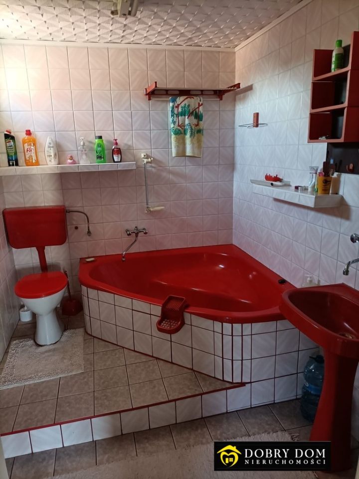 dom wolnostojący, 5 pokoi Poświętne. Zdjęcie 9