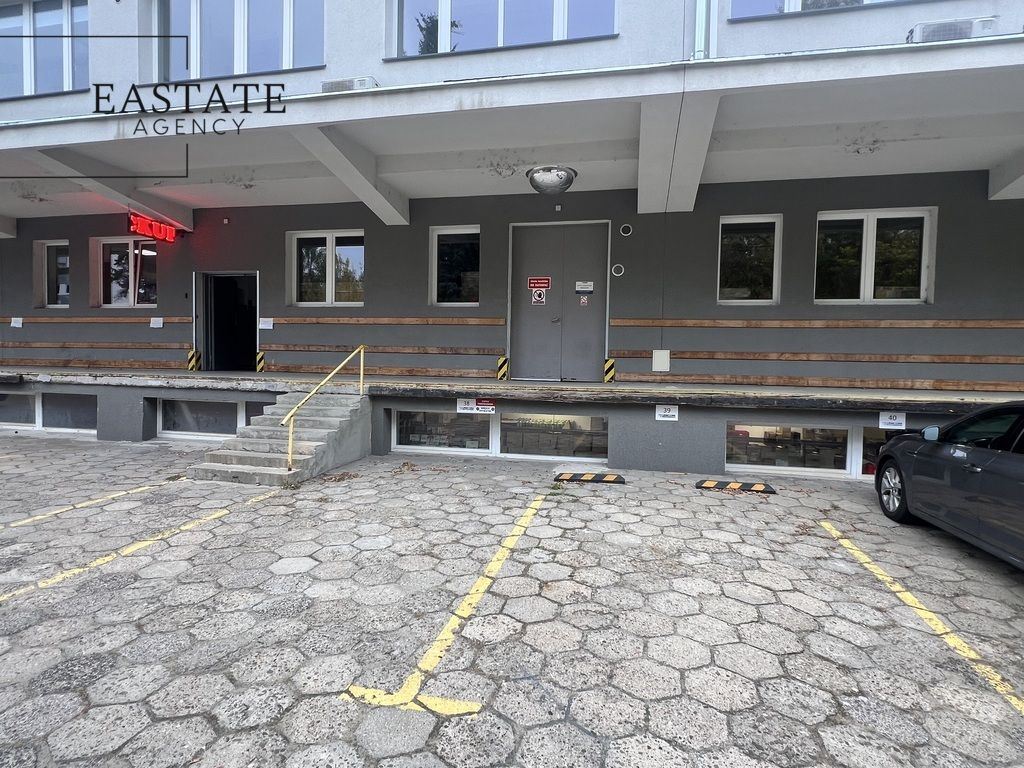 Hala/magazyn Warszawa Wola, al. Prymasa Tysiąclecia. Zdjęcie 10