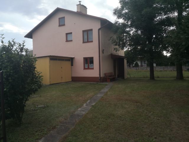 dom wolnostojący, 4 pokoje Małoszyce Przedmieście. Zdjęcie 1