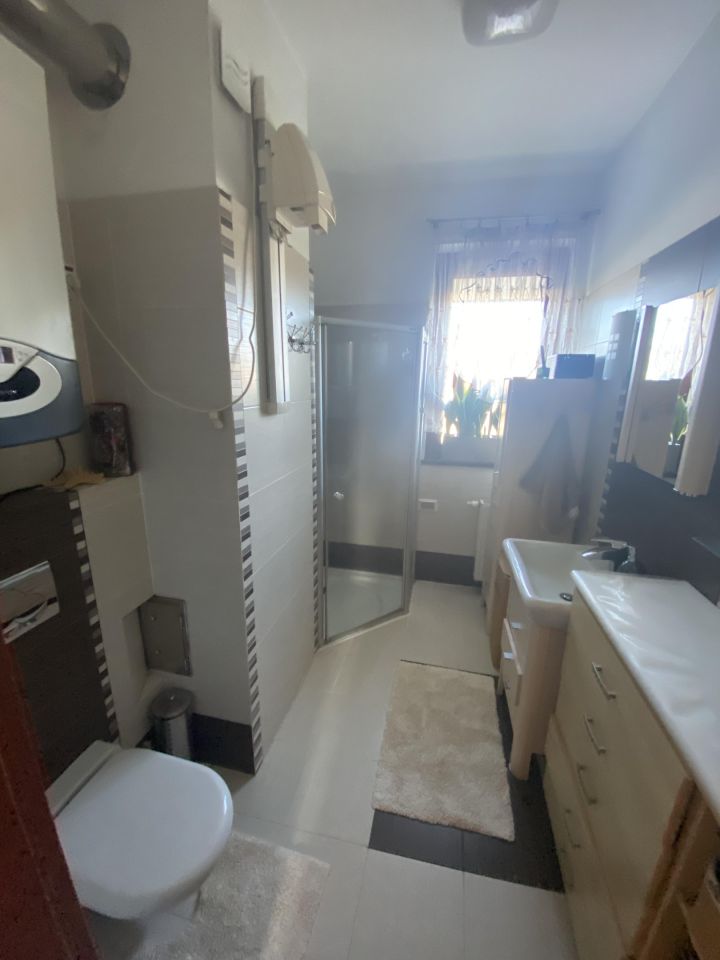 Mieszkanie 4-pokojowe Jeżów Sudecki, ul. Długa. Zdjęcie 16