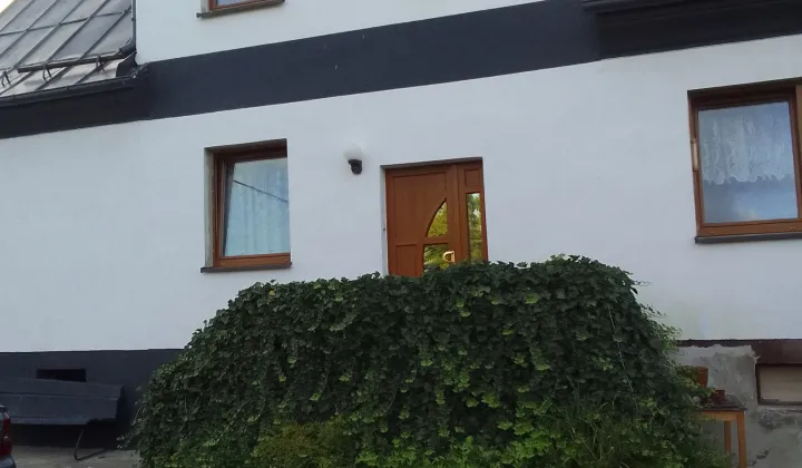 dom wolnostojący, 6 pokoi Roszków, ul. Wiejska