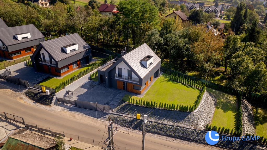 dom wolnostojący, 4 pokoje Bibice, ul. Bławatkowa