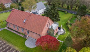 dom wolnostojący, 8 pokoi Barciany